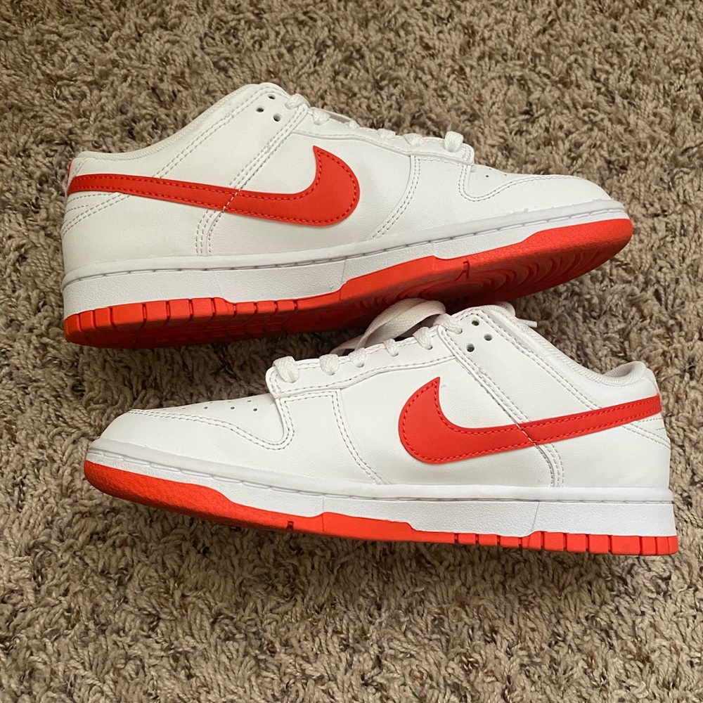 Nike dunk low retro white picante red